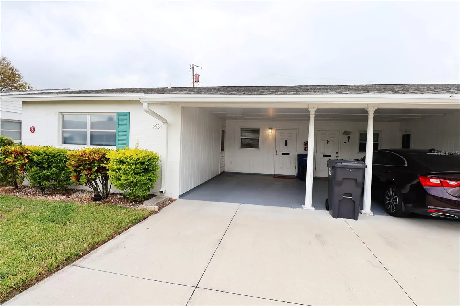 5981 HIBISCUS DR