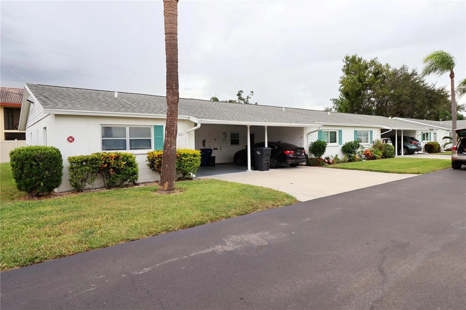 5981 HIBISCUS DR