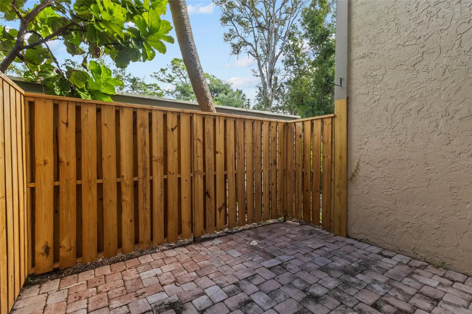 1526 PELICAN POINT DR #146, #146