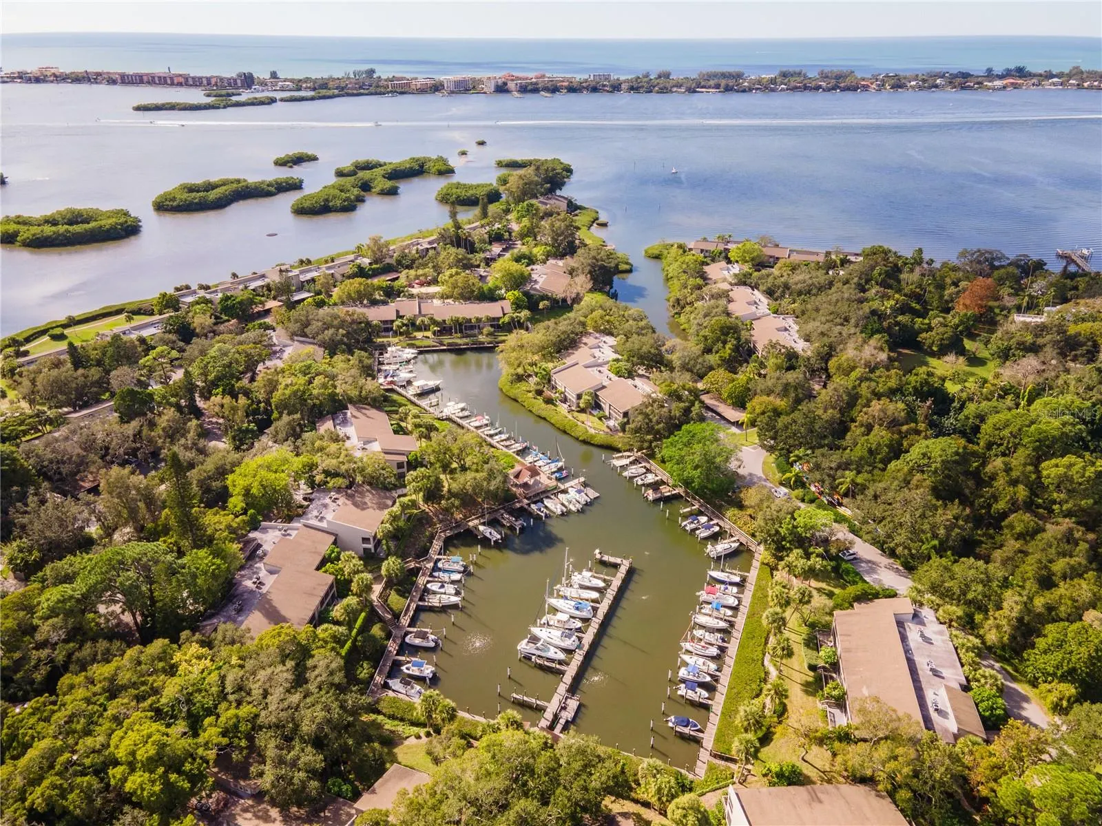 1526 PELICAN POINT DR #146, #146