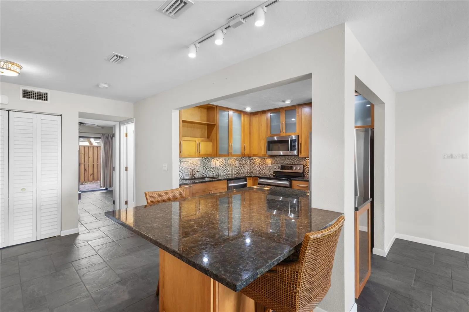 1526 PELICAN POINT DR #146, #146