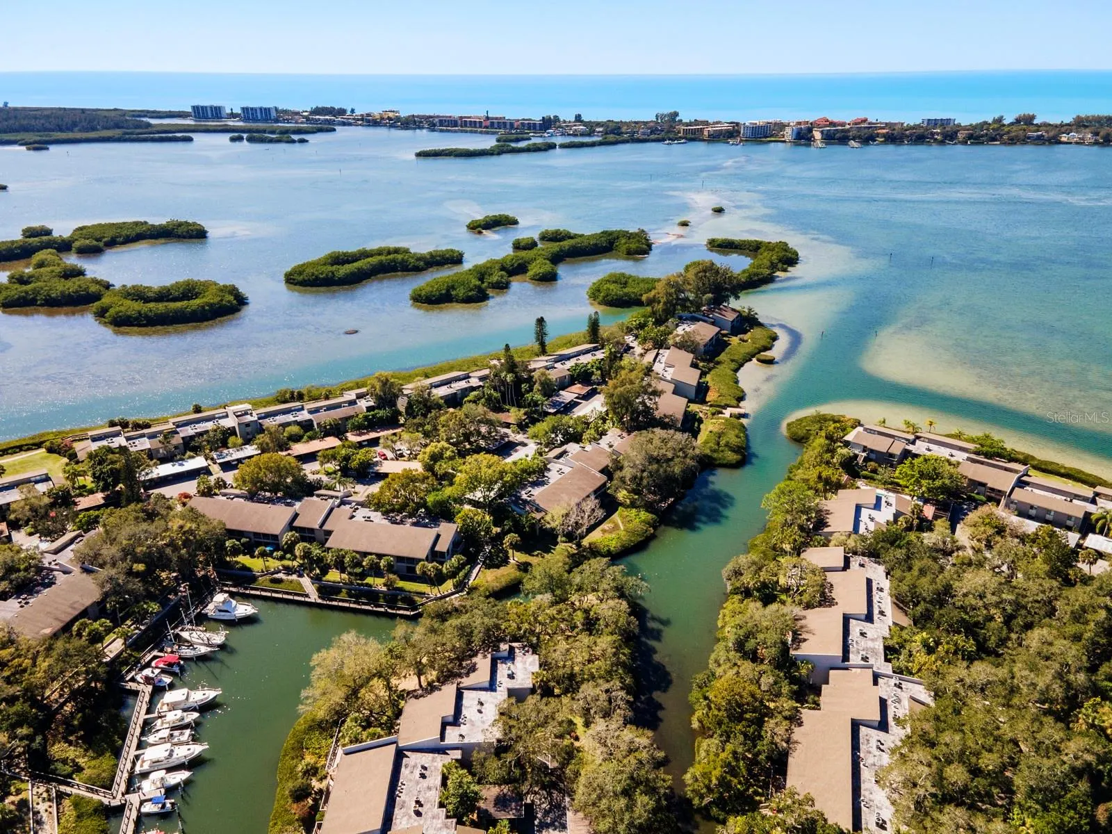 1526 PELICAN POINT DR #146, #146