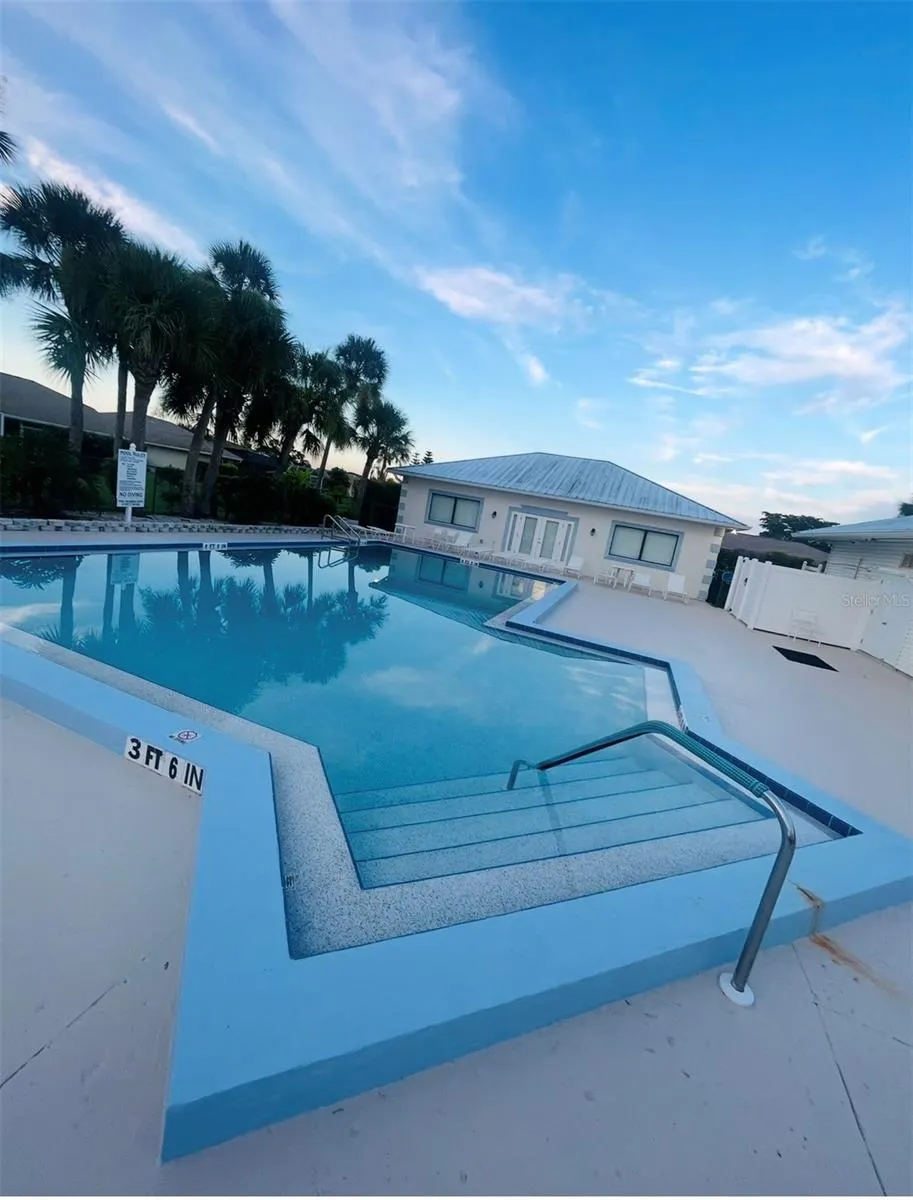 2200 E VILLAGE CT