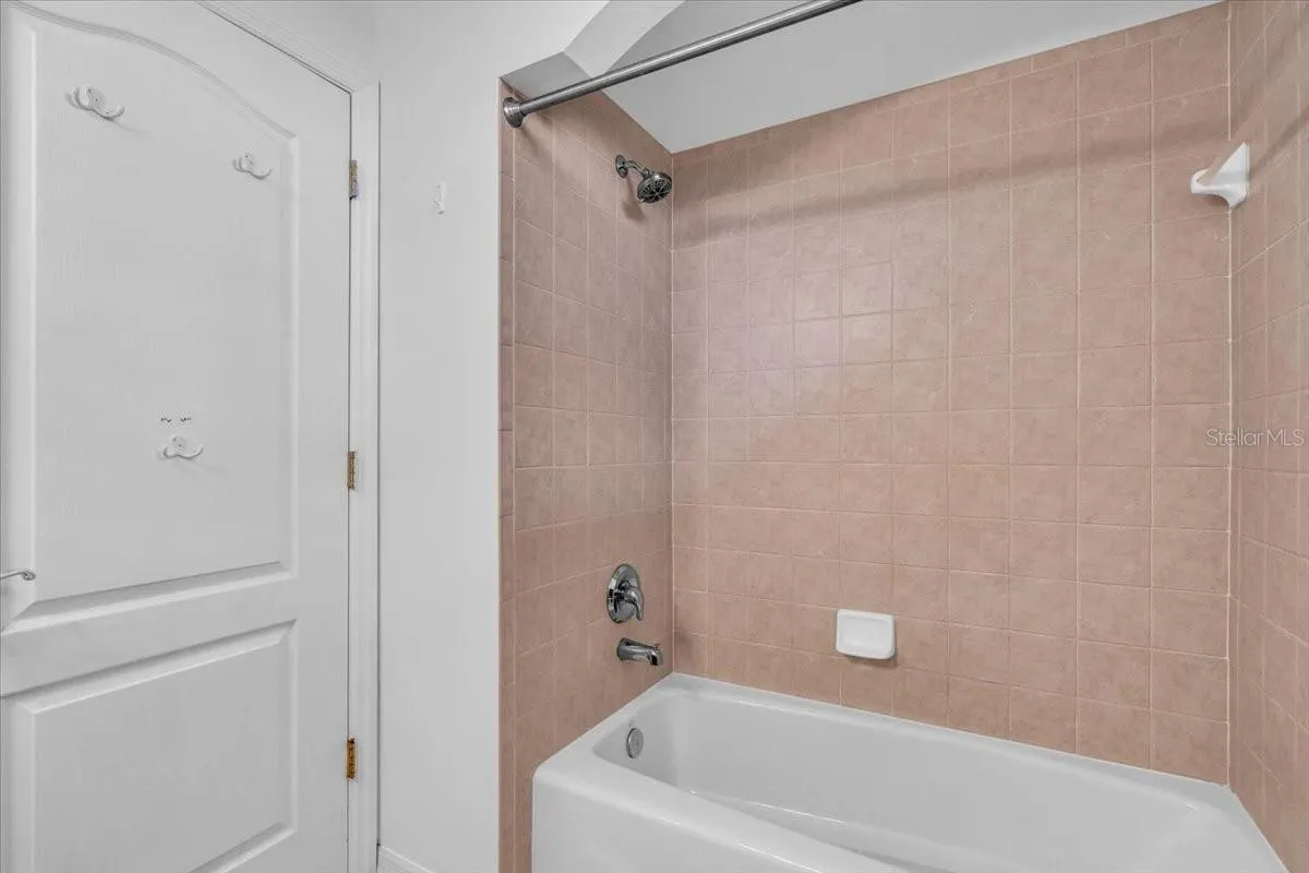 6393 ROOKERY CIR