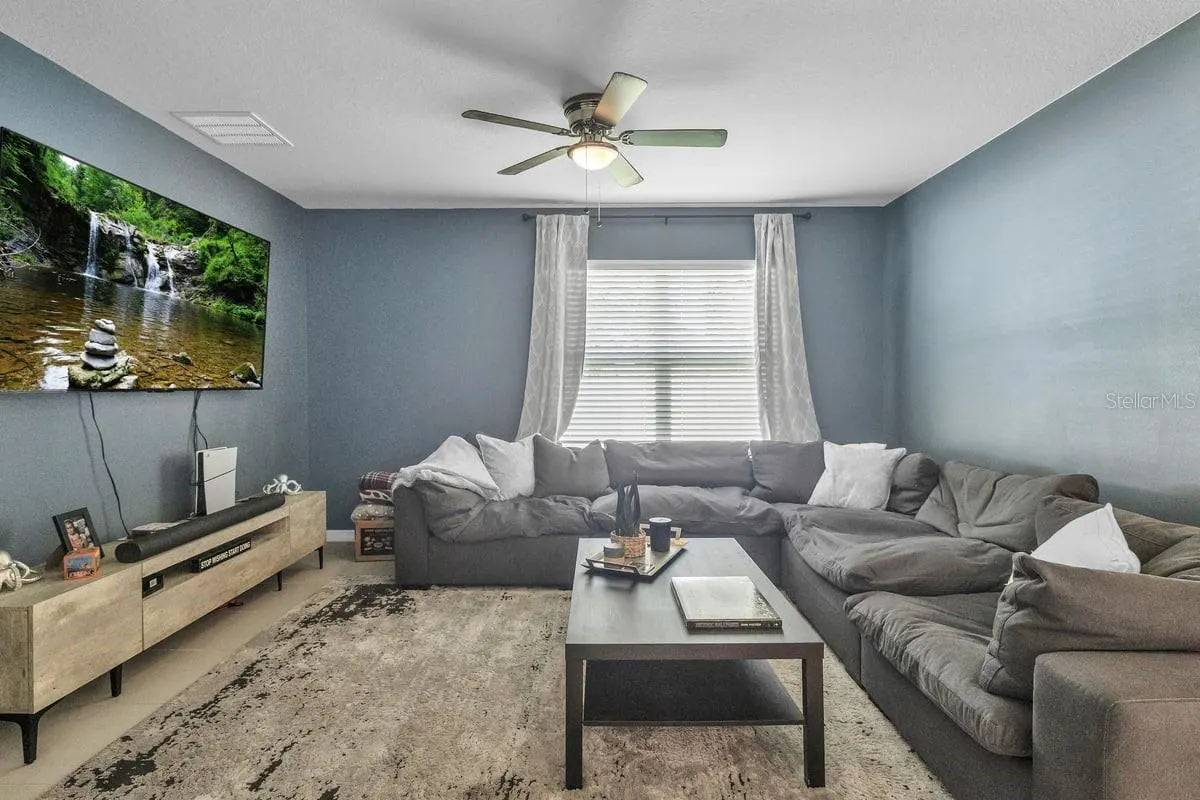 2423 MIZNER BAY AVE