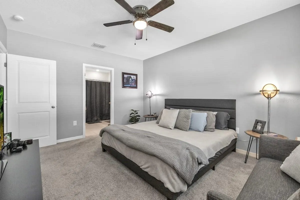 2423 MIZNER BAY AVE