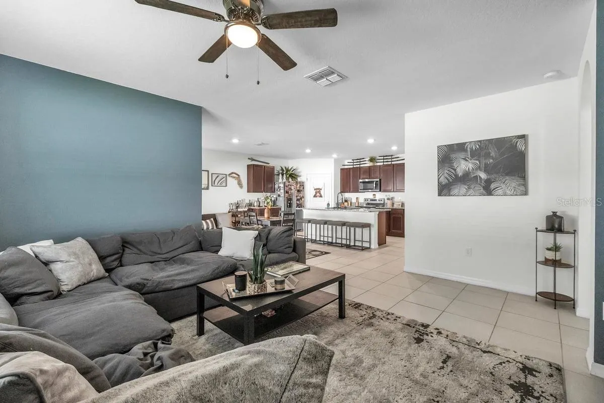 2423 MIZNER BAY AVE