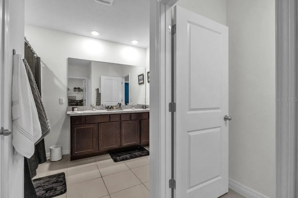 2423 MIZNER BAY AVE