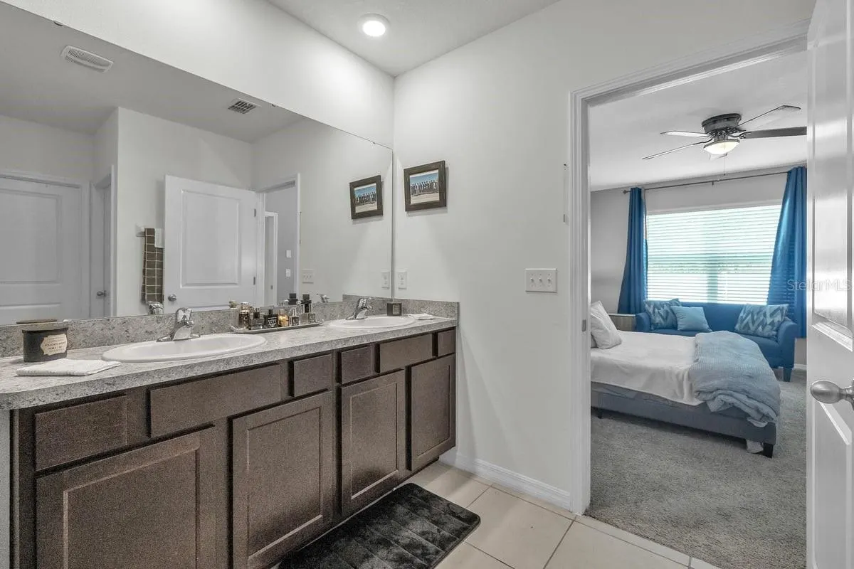 2423 MIZNER BAY AVE