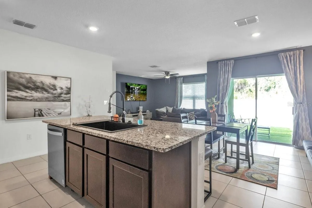 2423 MIZNER BAY AVE