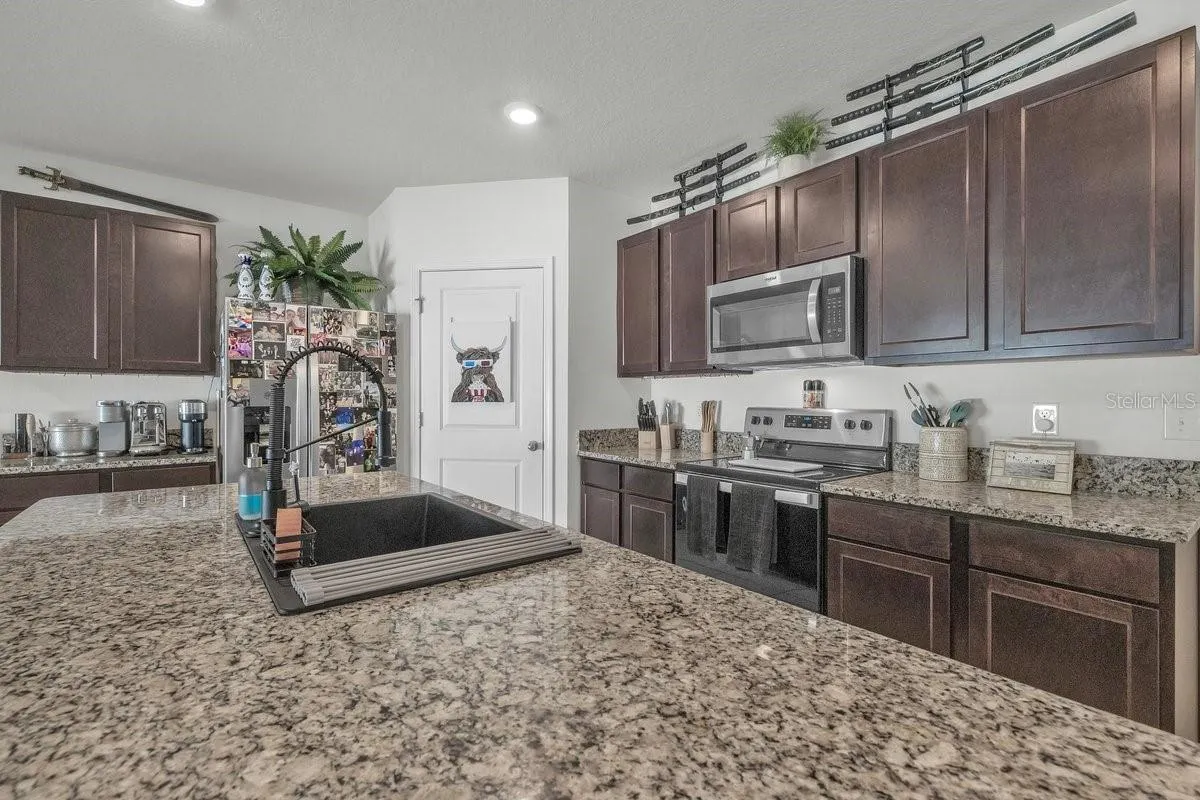 2423 MIZNER BAY AVE