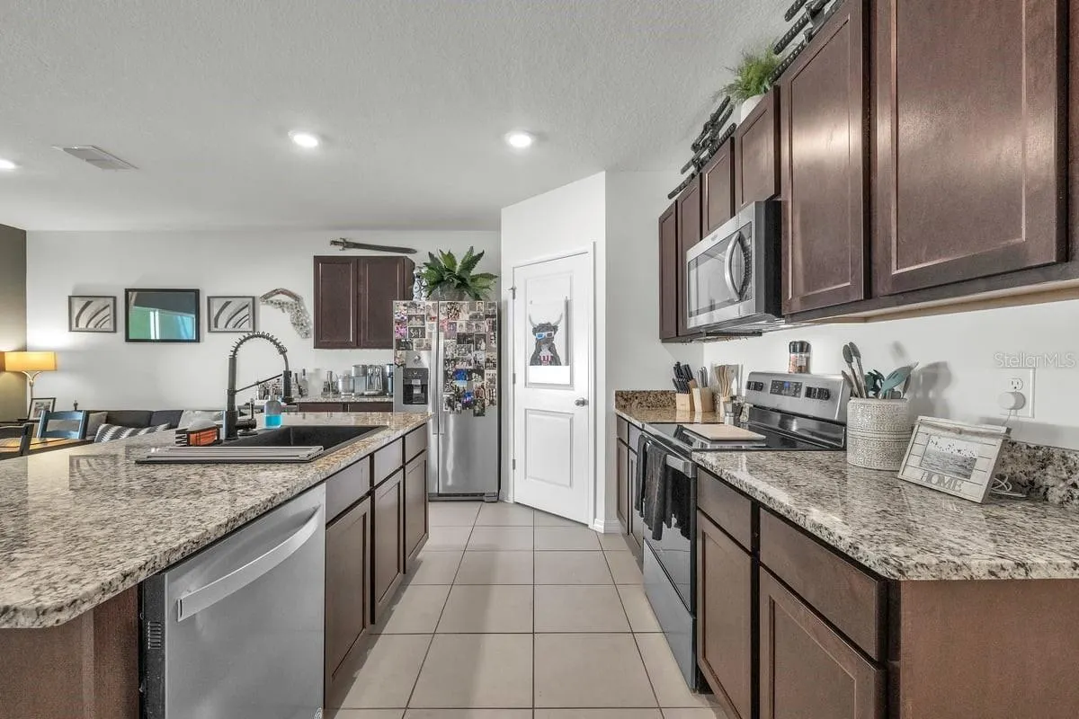 2423 MIZNER BAY AVE