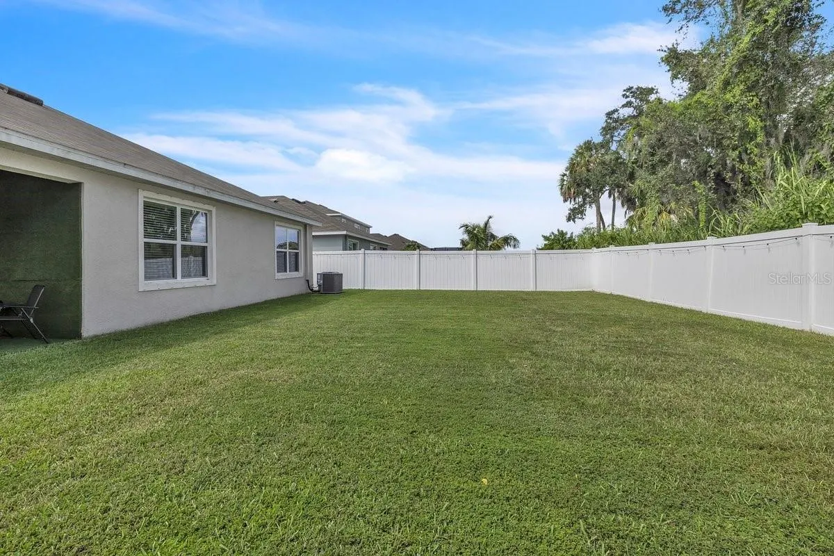 2423 MIZNER BAY AVE
