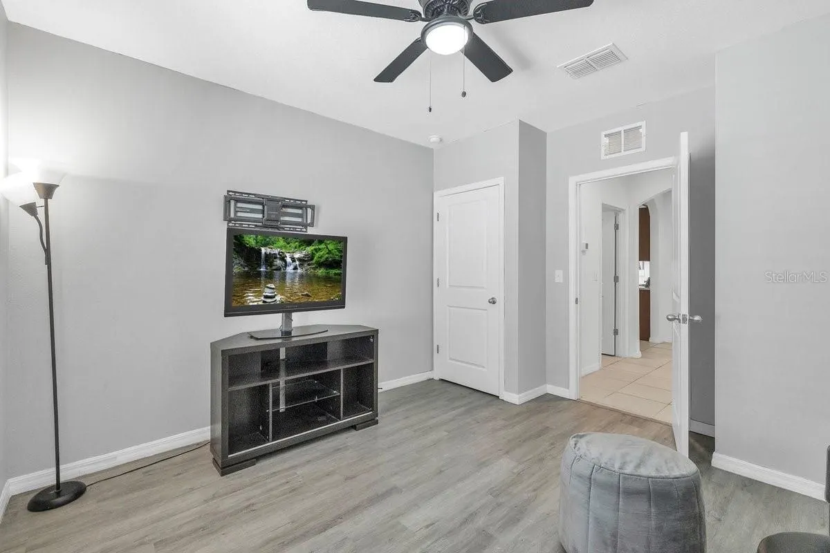 2423 MIZNER BAY AVE