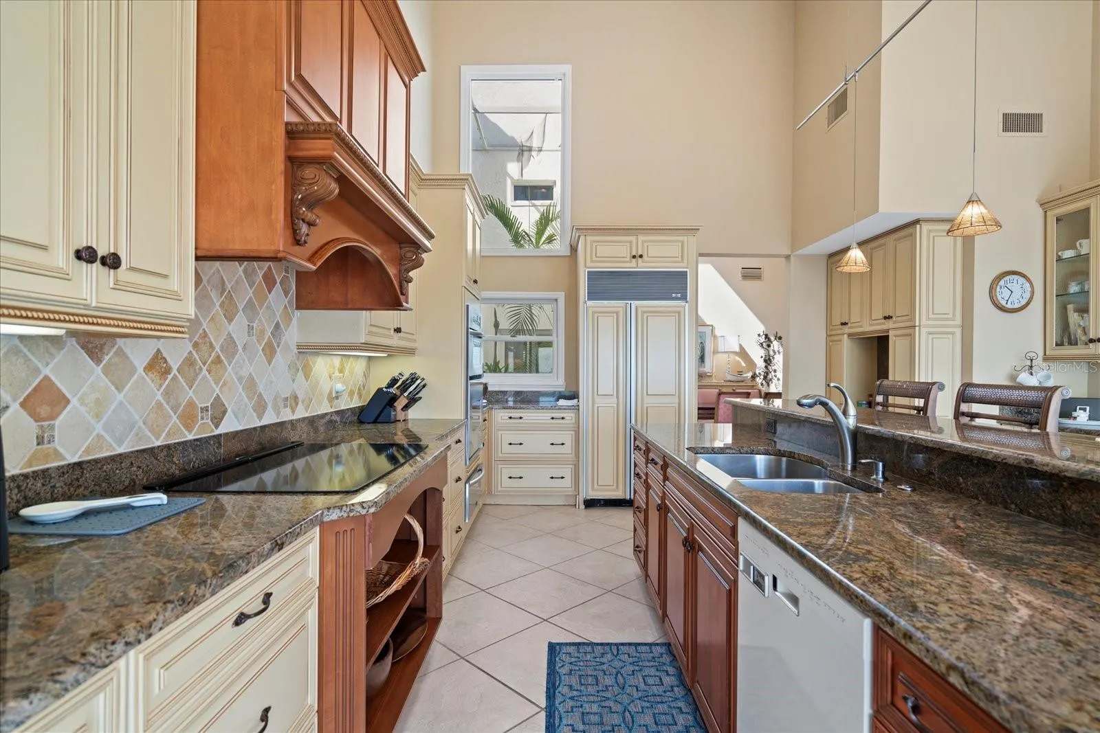 2254 HARBOUR COURT DR