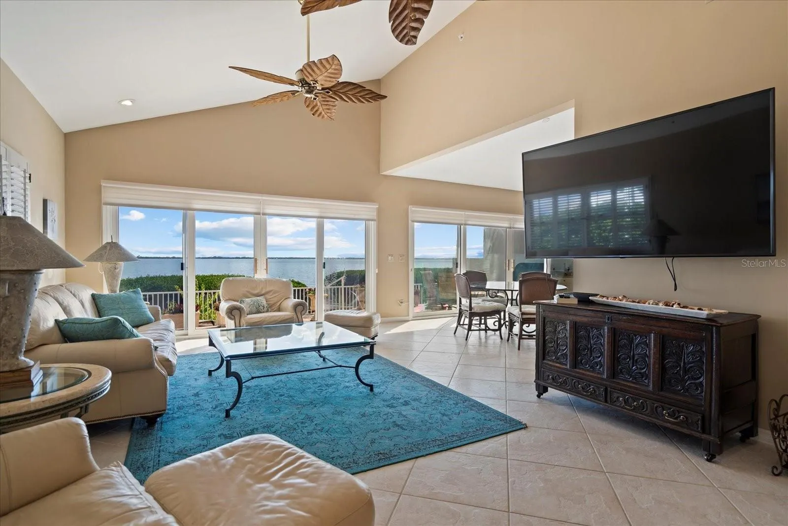 2254 HARBOUR COURT DR