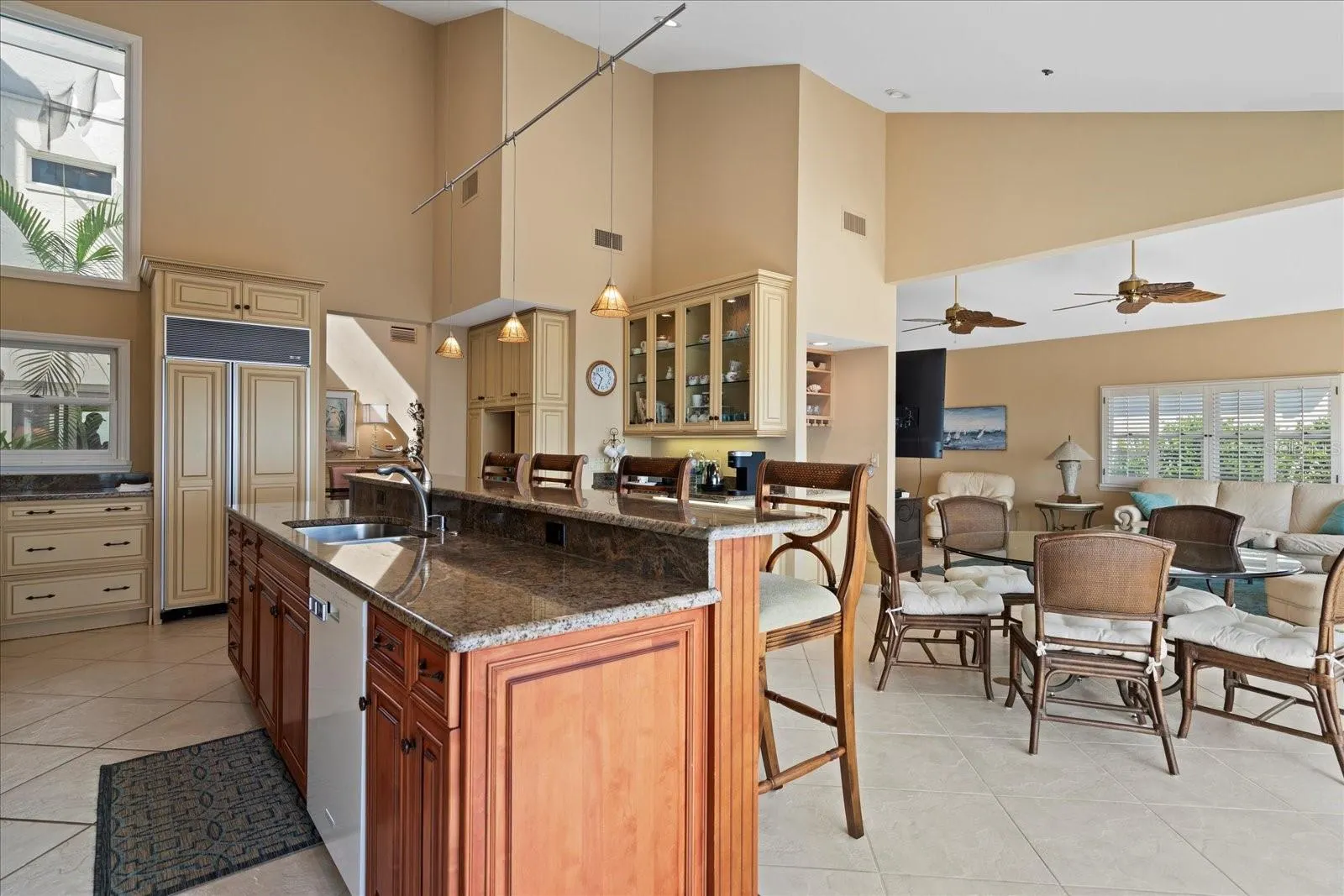 2254 HARBOUR COURT DR