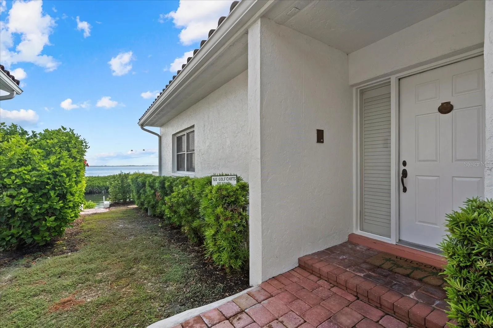 2254 HARBOUR COURT DR