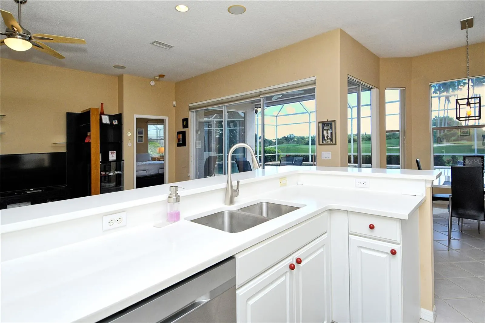 4611 SAMOSET DR