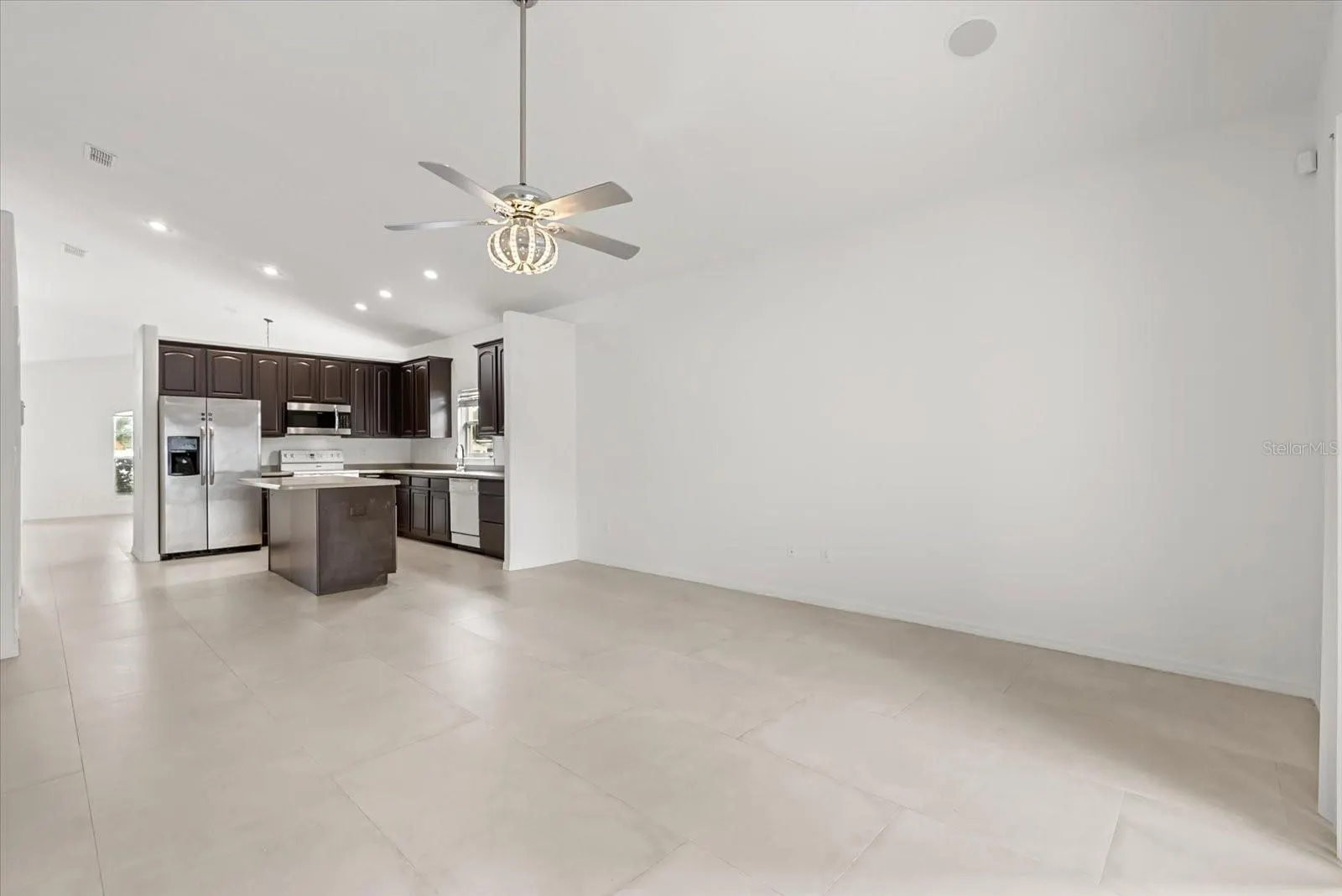 316 CLYDESDALE CIR