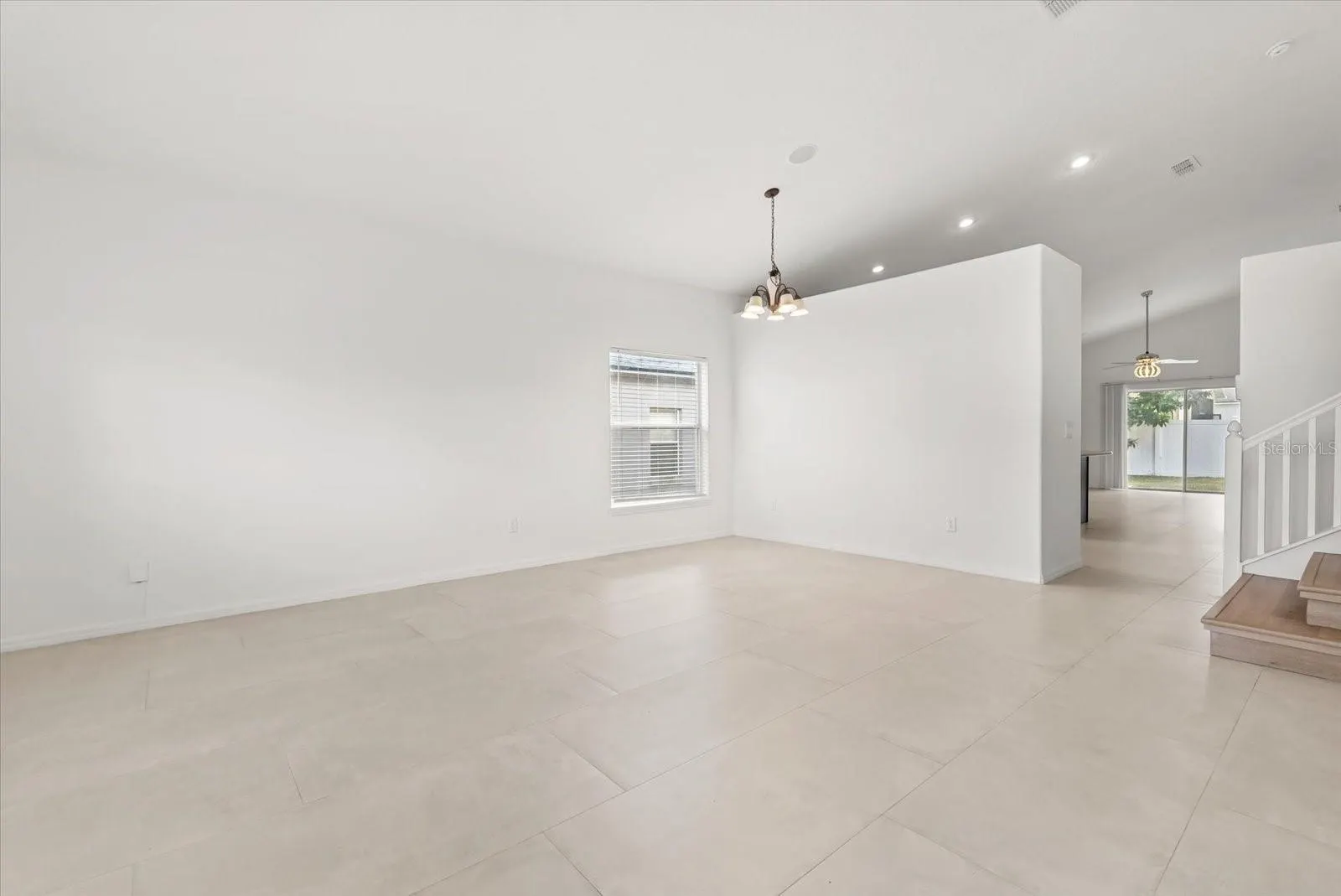 316 CLYDESDALE CIR