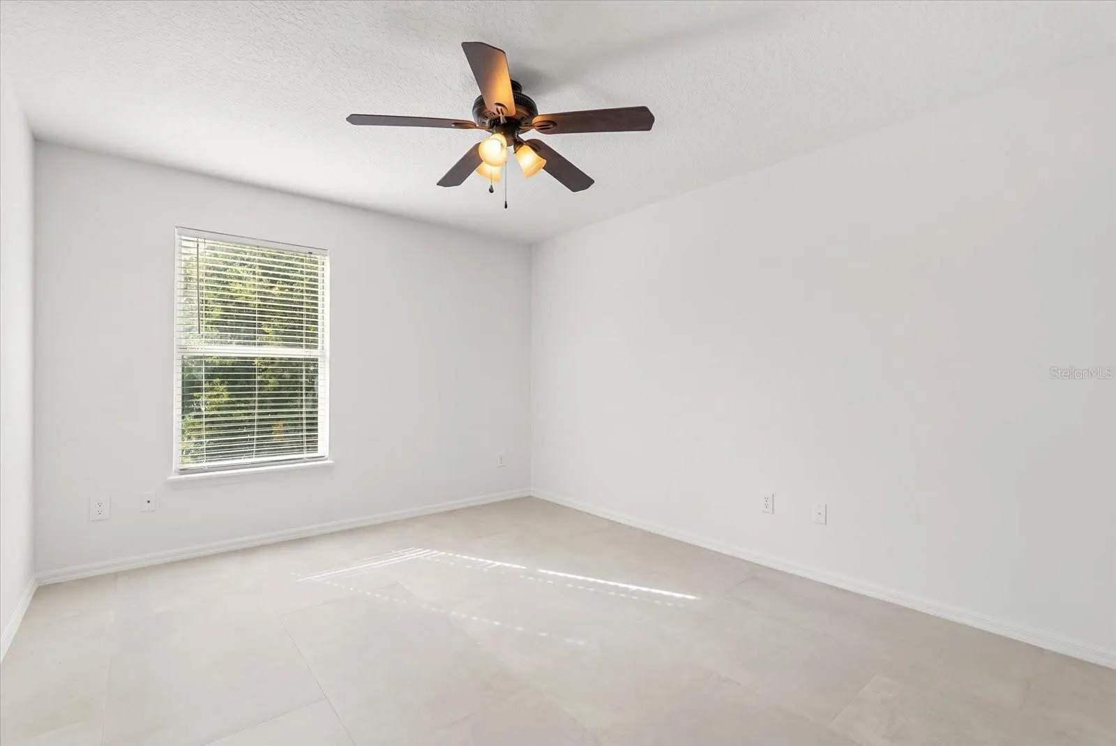 316 CLYDESDALE CIR