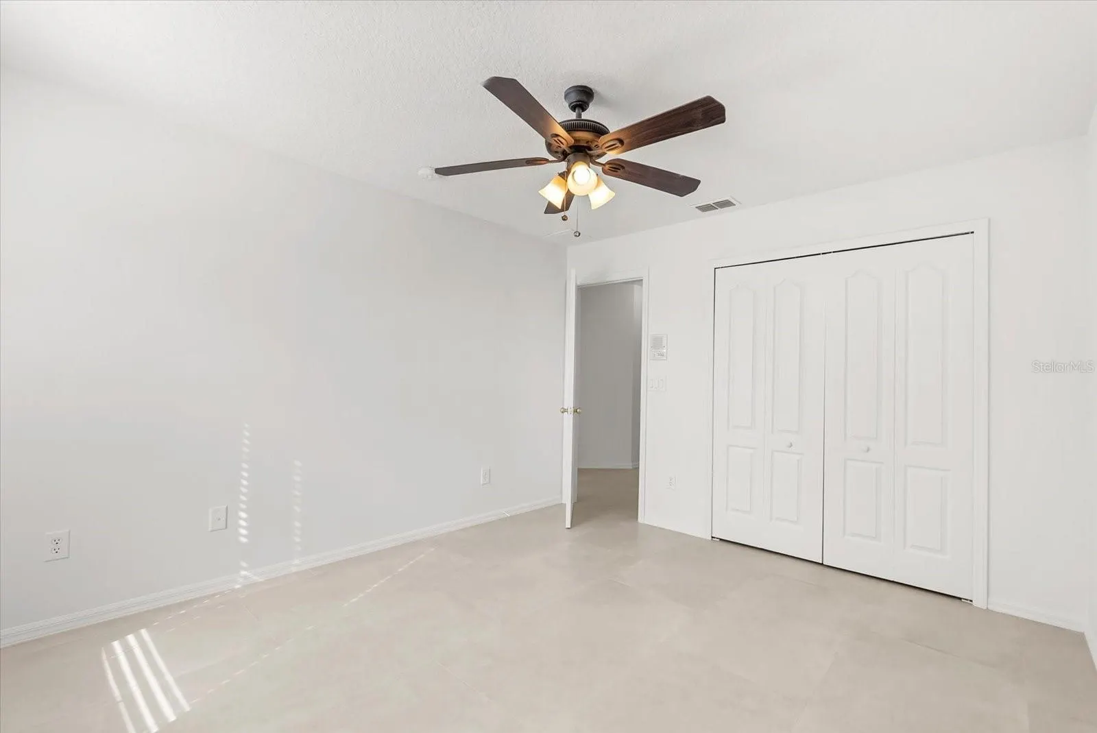 316 CLYDESDALE CIR
