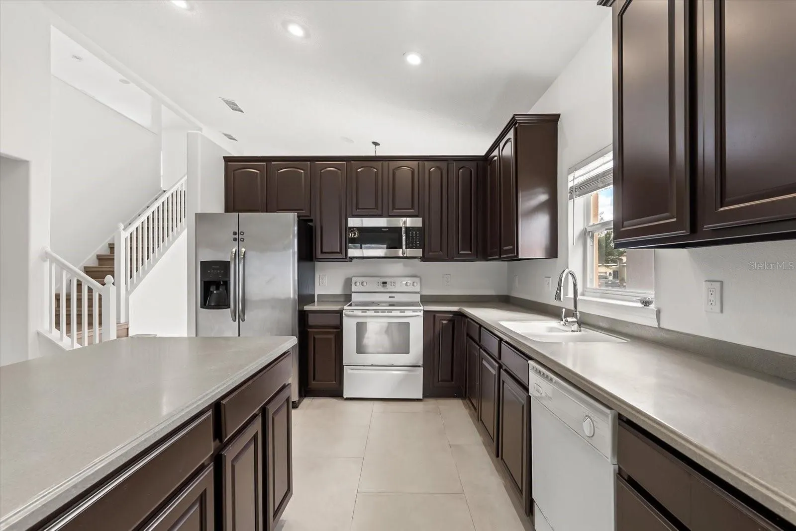 316 CLYDESDALE CIR