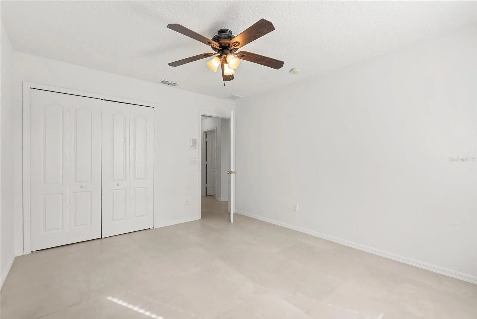 316 CLYDESDALE CIR