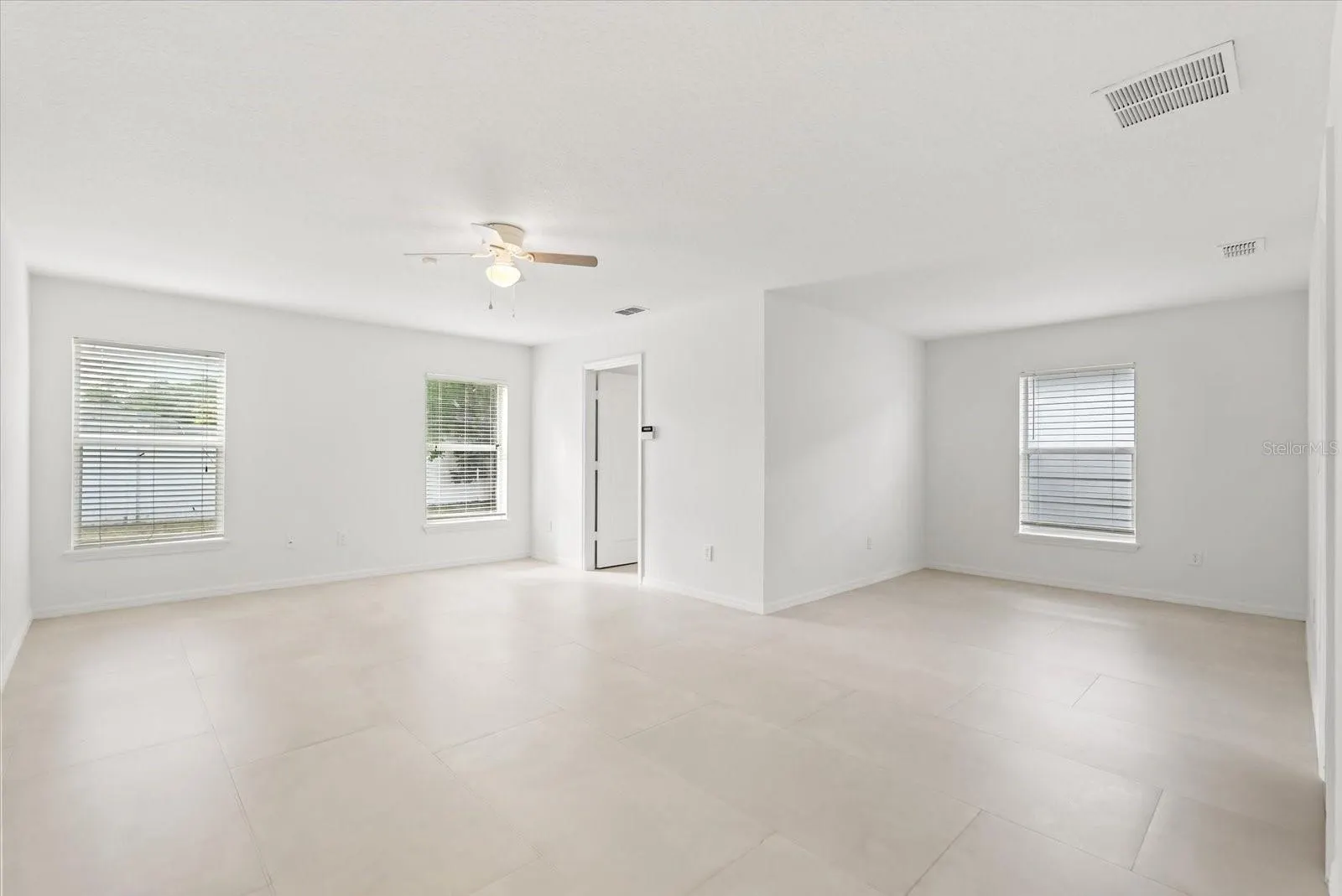 316 CLYDESDALE CIR
