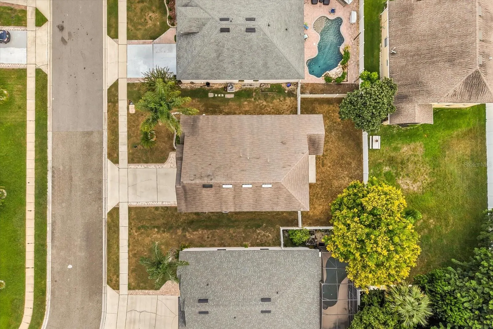 316 CLYDESDALE CIR