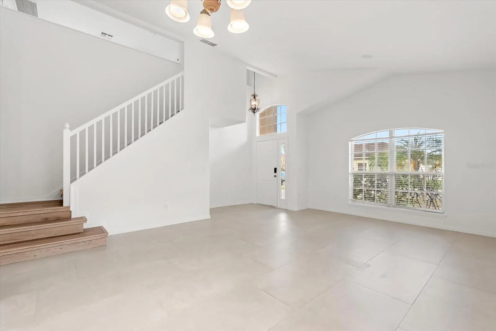 316 CLYDESDALE CIR