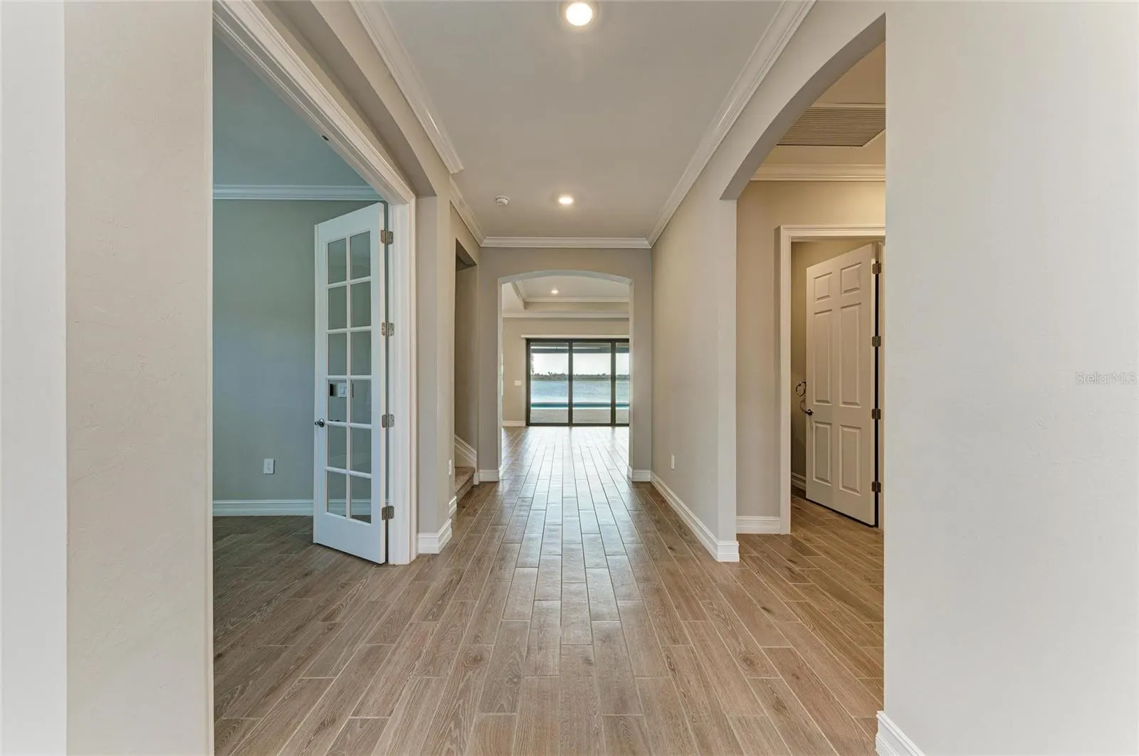 513 MARAVIYA BLVD