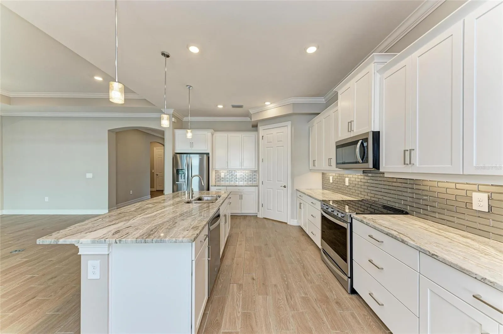 513 MARAVIYA BLVD