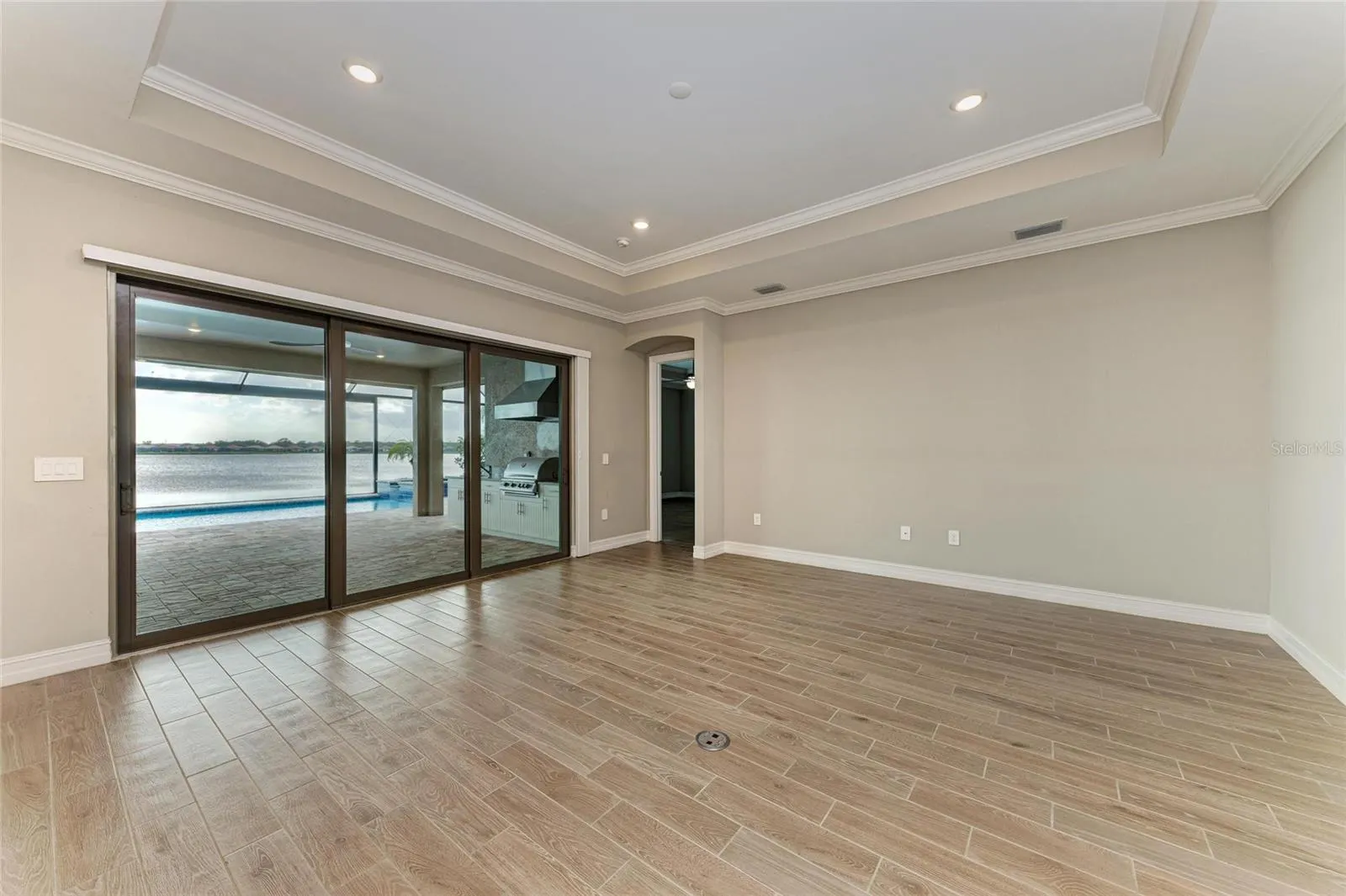 513 MARAVIYA BLVD