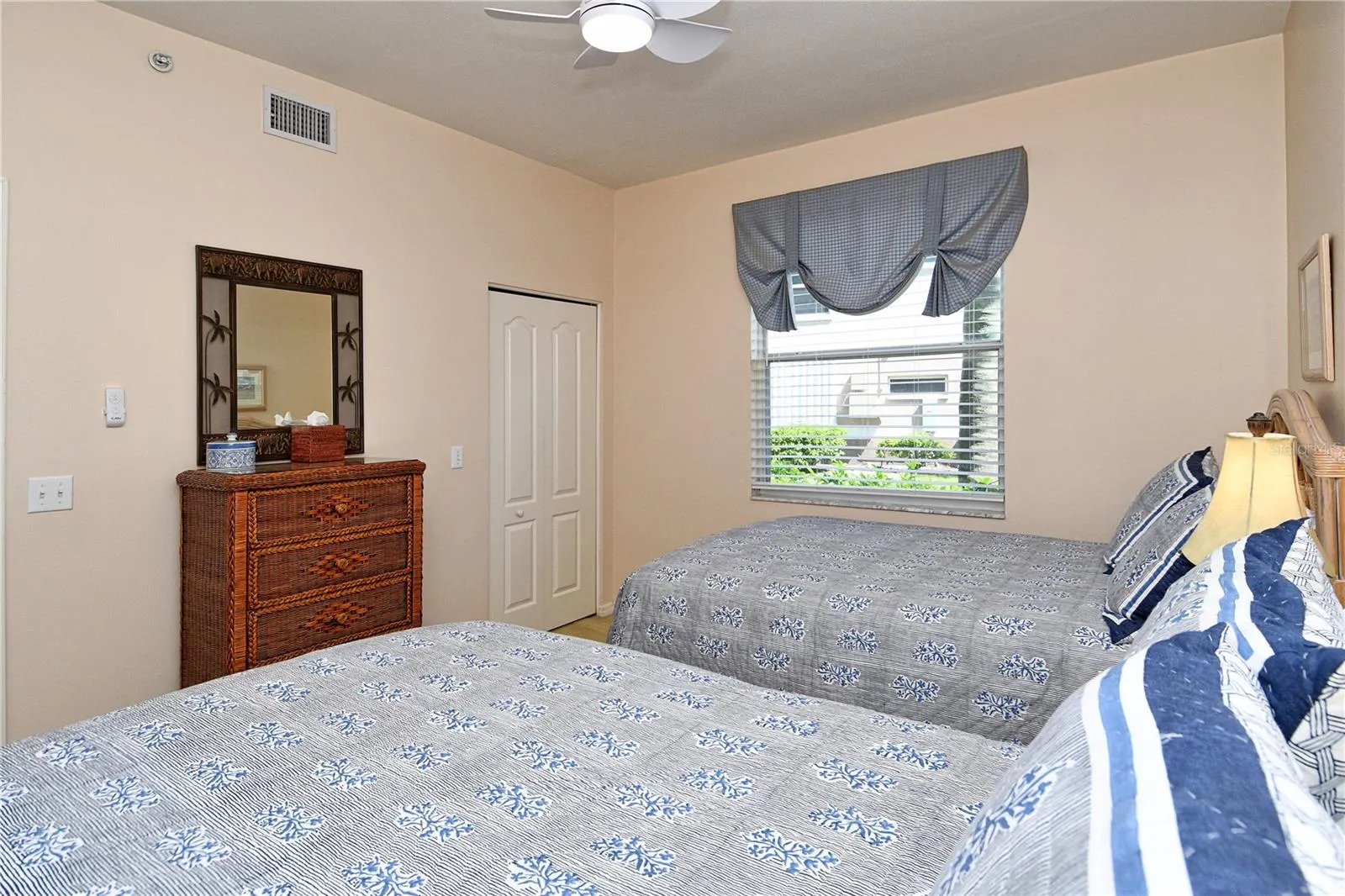 5260 HYLAND HILLS AVE #1616, #1616