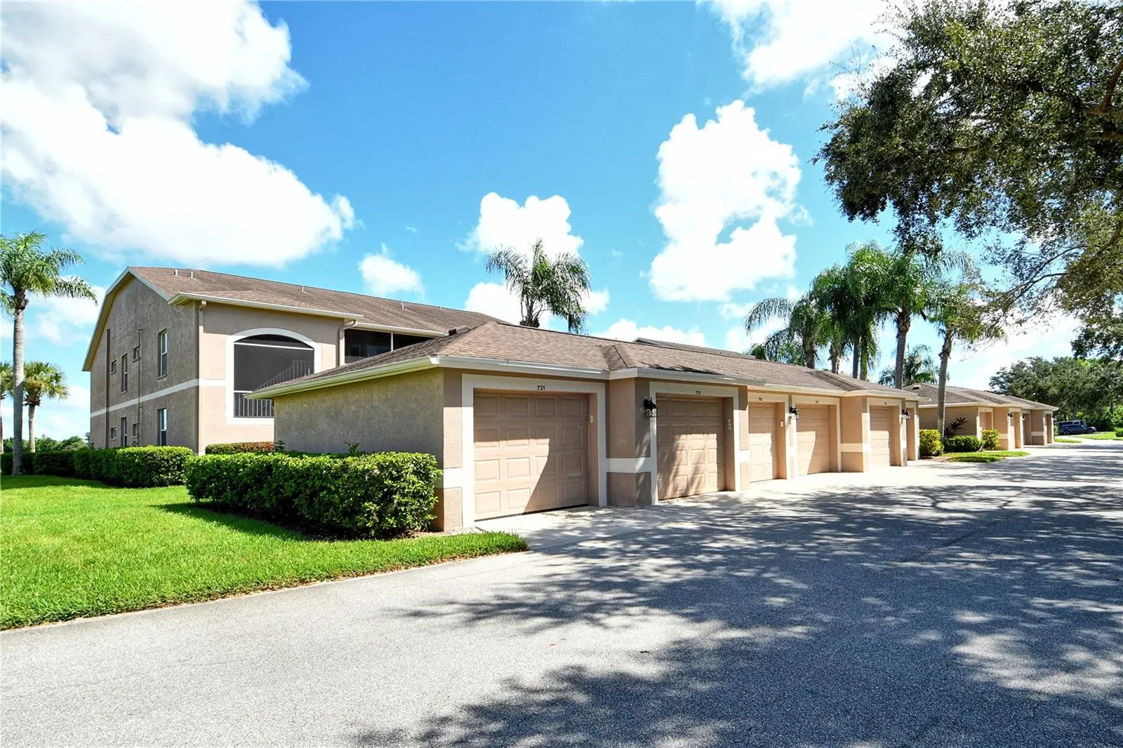 5271 MAHOGANY RUN AVE #721, #721