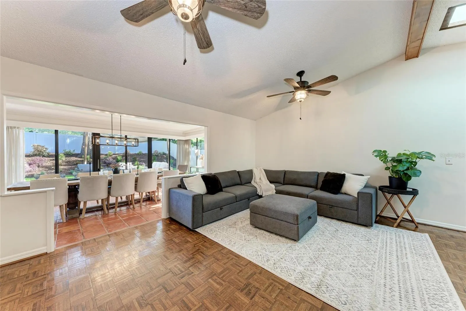 6910 ARBOR OAKS CT