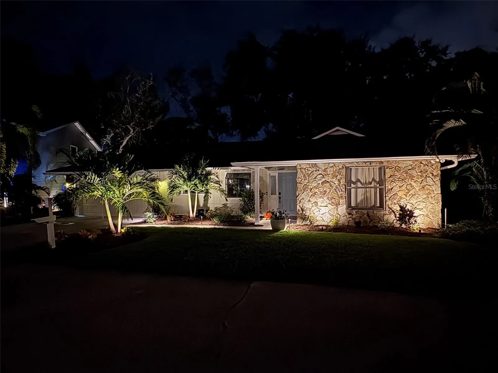 6910 ARBOR OAKS CT