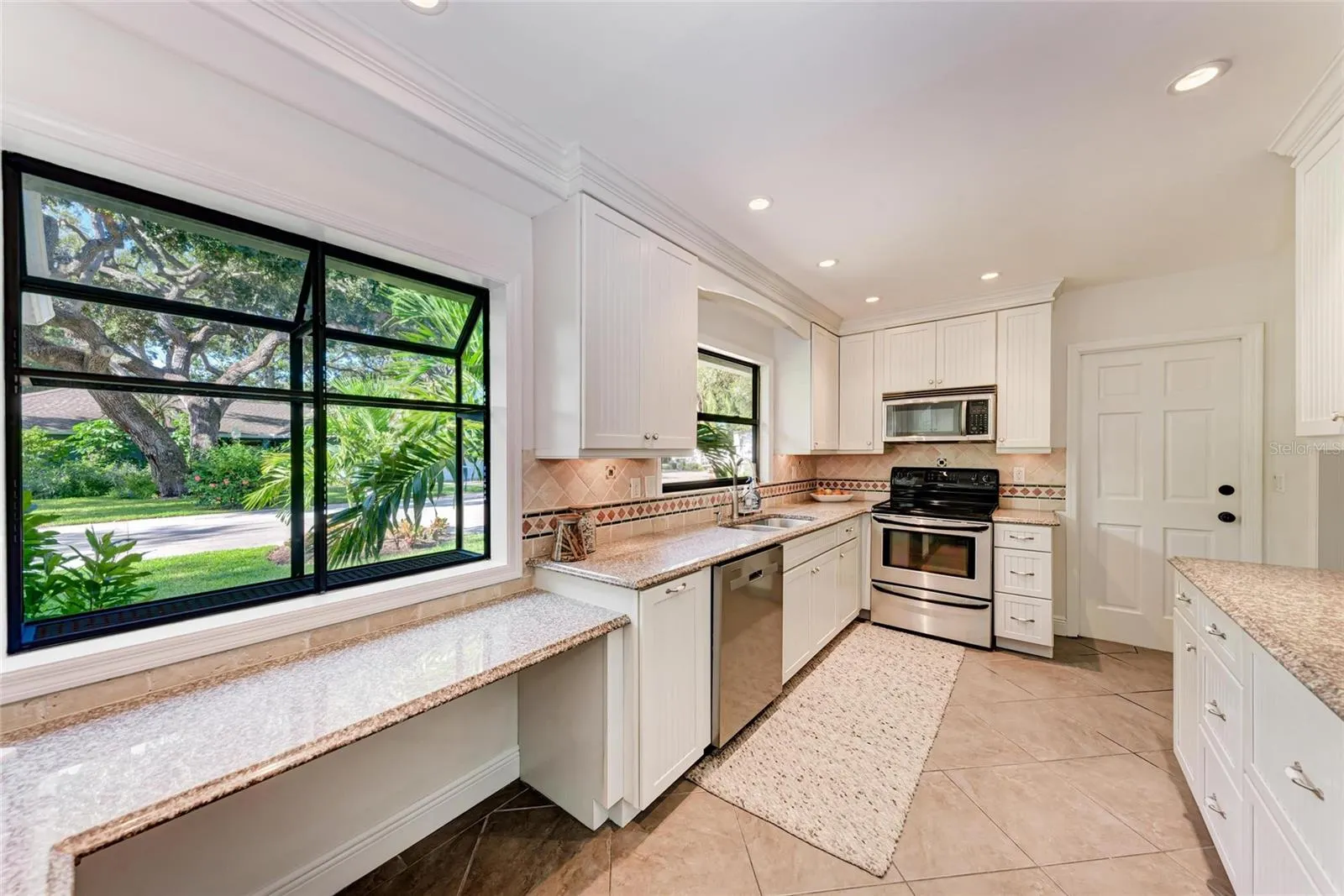 6910 ARBOR OAKS CT