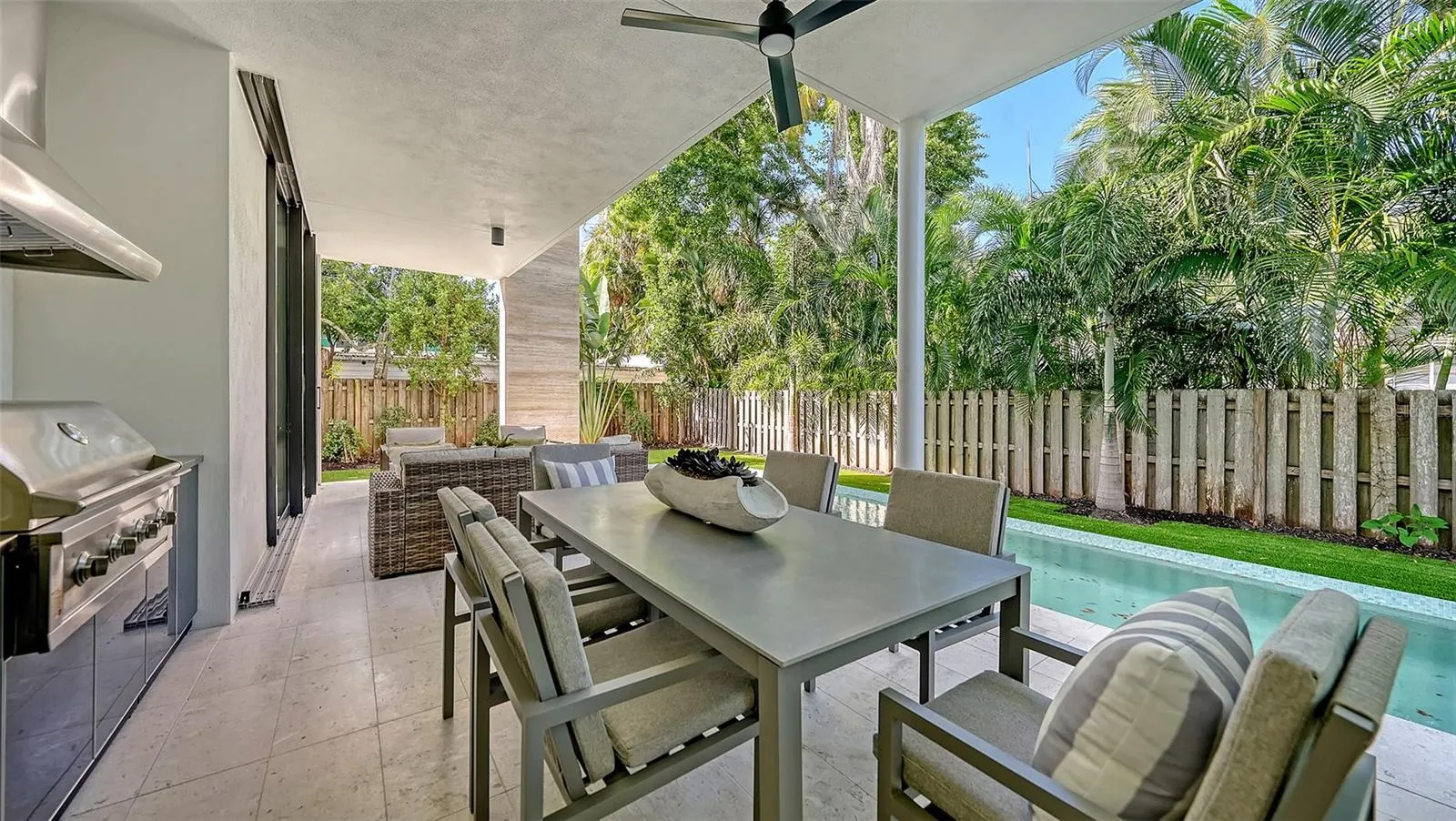 1642 BAHIA VISTA ST