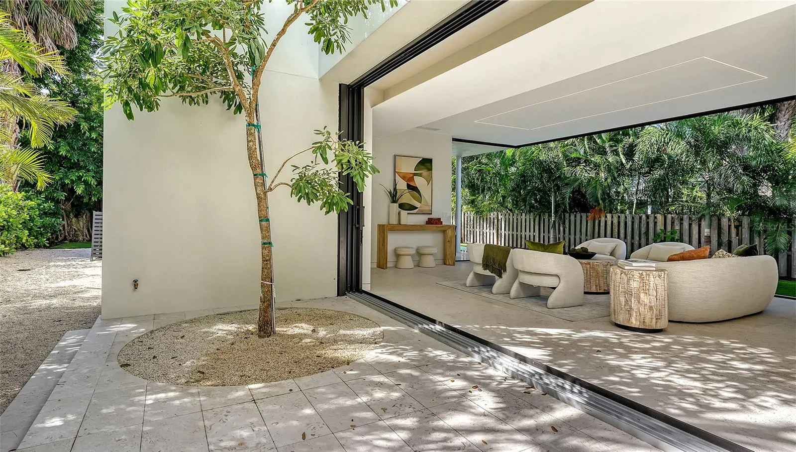 1642 BAHIA VISTA ST