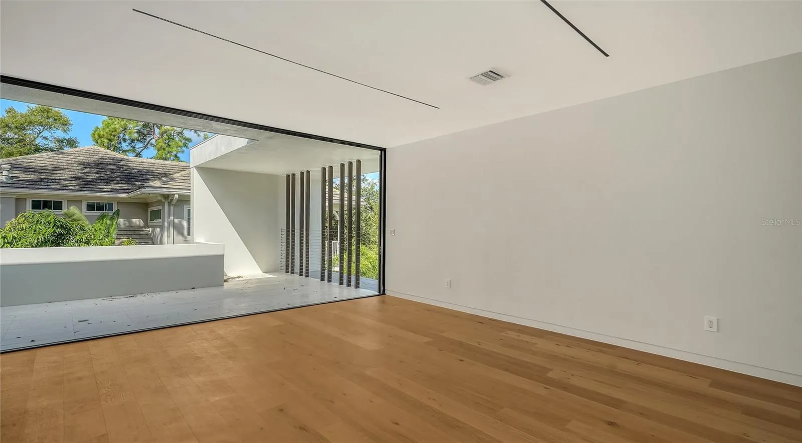 1642 BAHIA VISTA ST