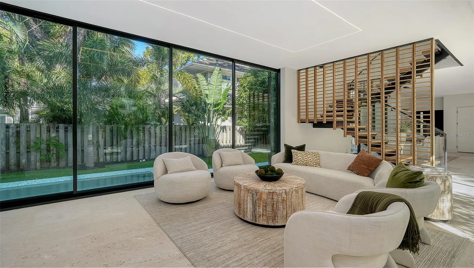 1642 BAHIA VISTA ST