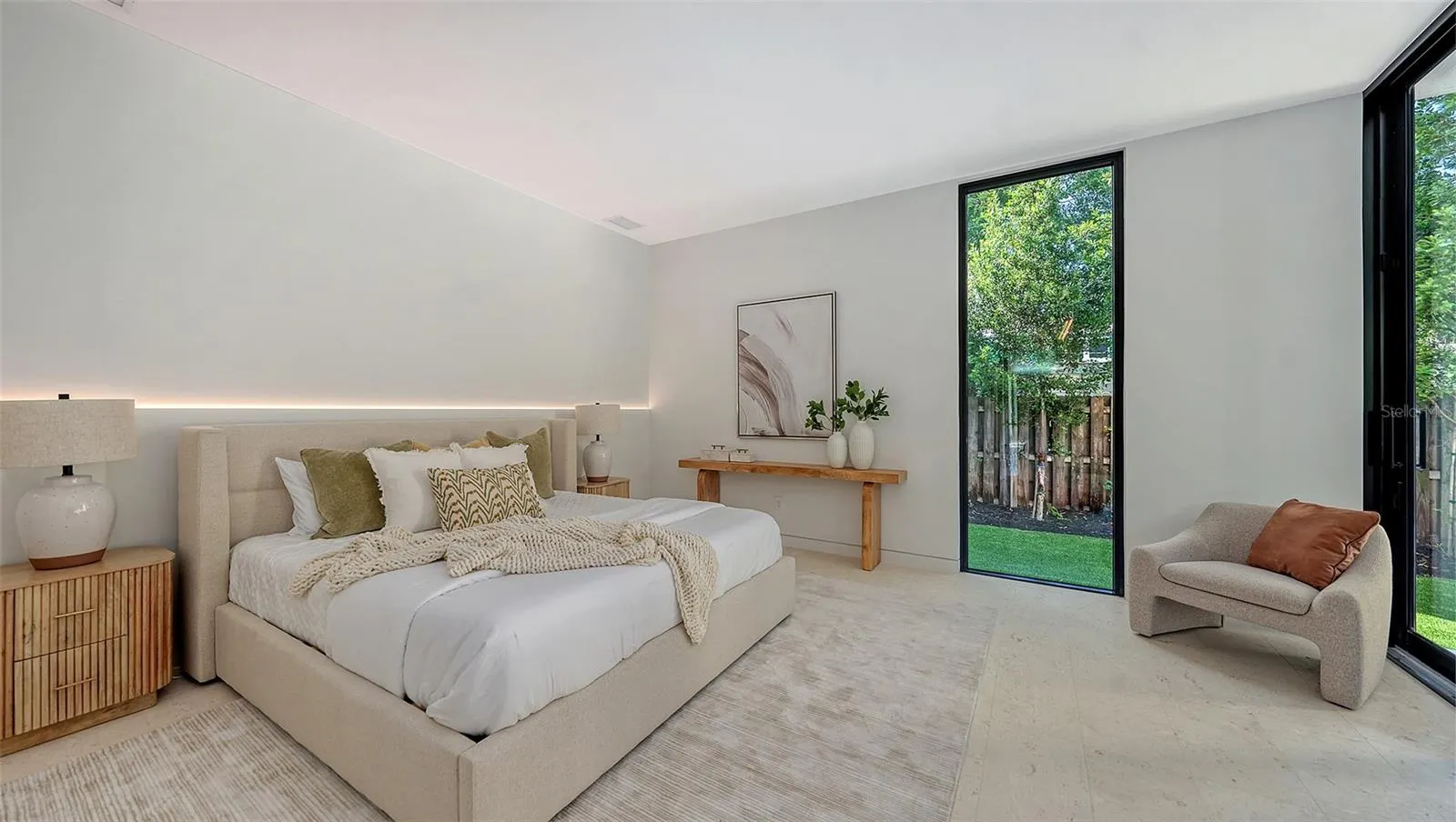 1642 BAHIA VISTA ST