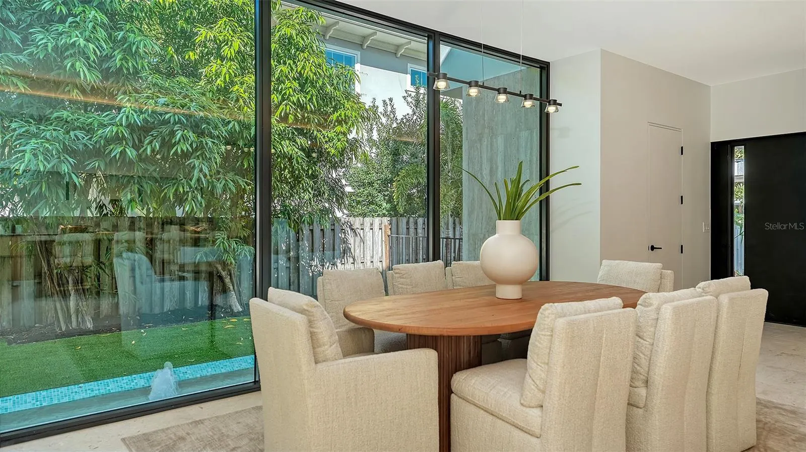 1642 BAHIA VISTA ST