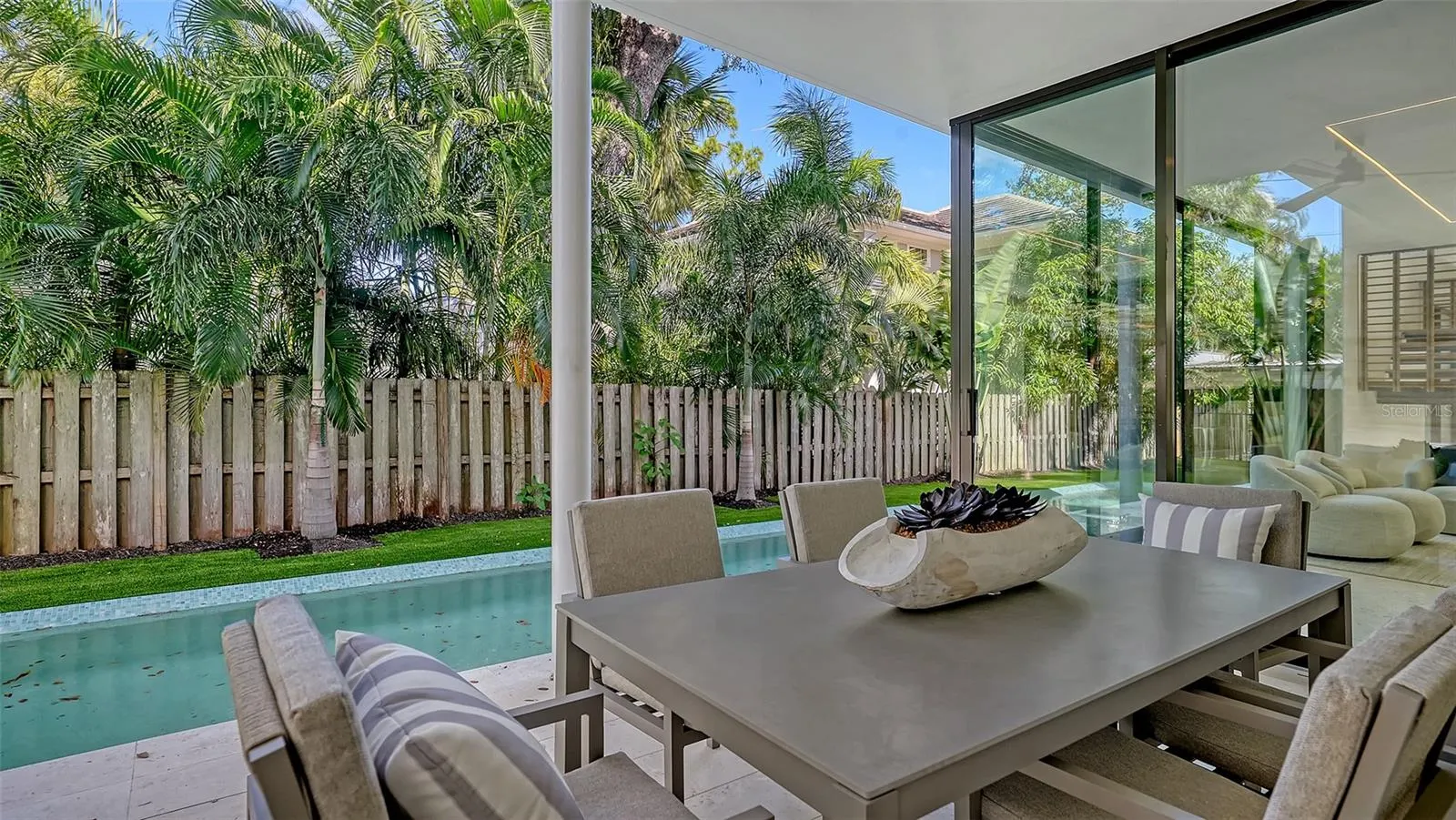 1642 BAHIA VISTA ST