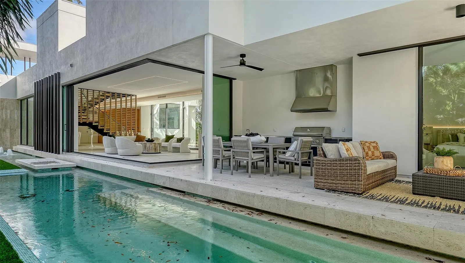 1642 BAHIA VISTA ST