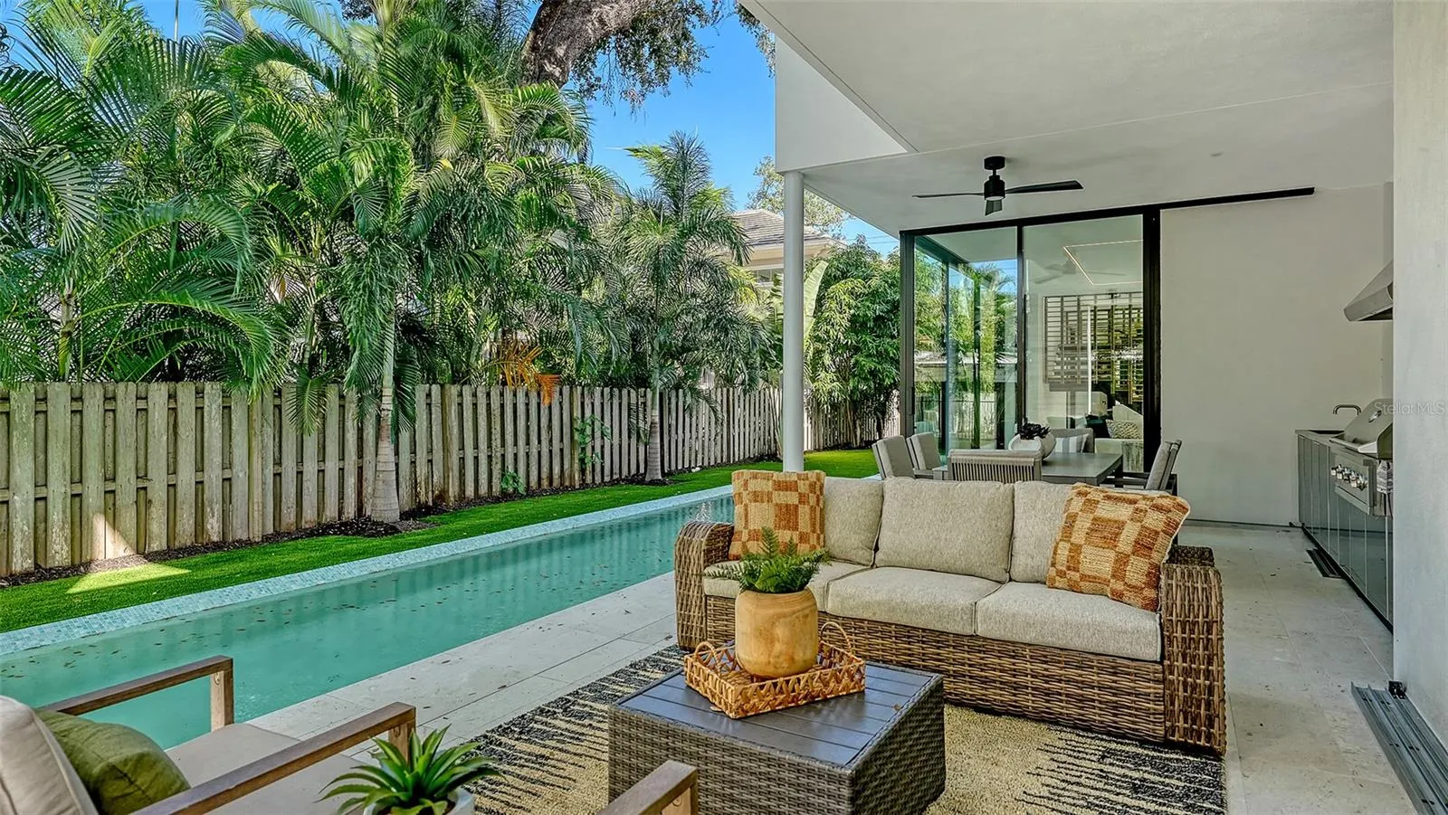 1642 BAHIA VISTA ST