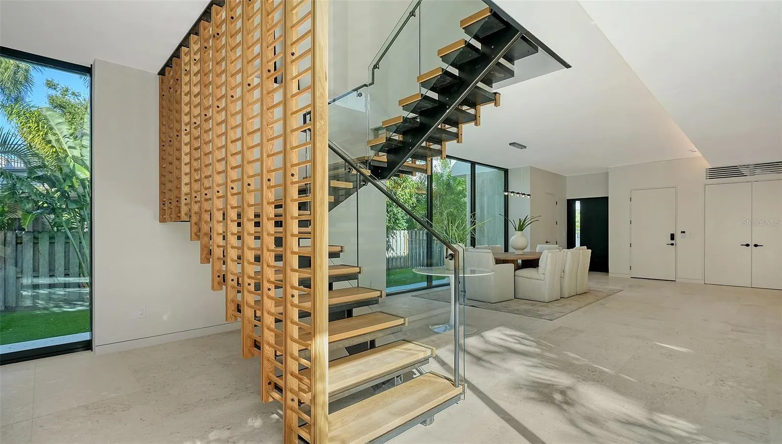 1642 BAHIA VISTA ST